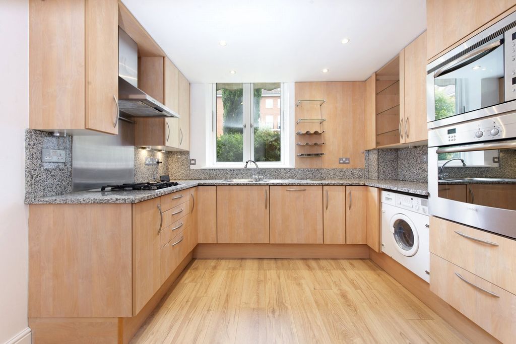 Property photo 2 of 15 Picture No. 05