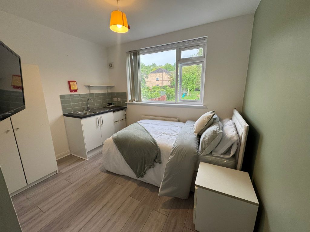 Property photo 1 of 10 163 Ashburnham R3 (3).Jpeg