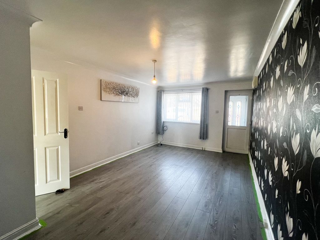 Property photo 2 of 4 Image