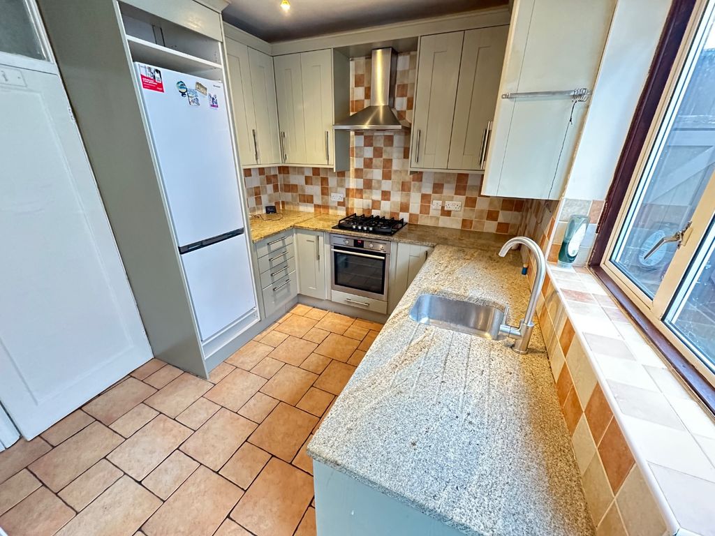 Property photo 3 of 9 4587723