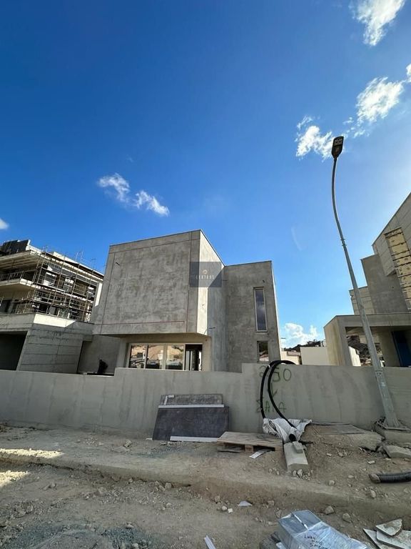 Property photo 3 of 28