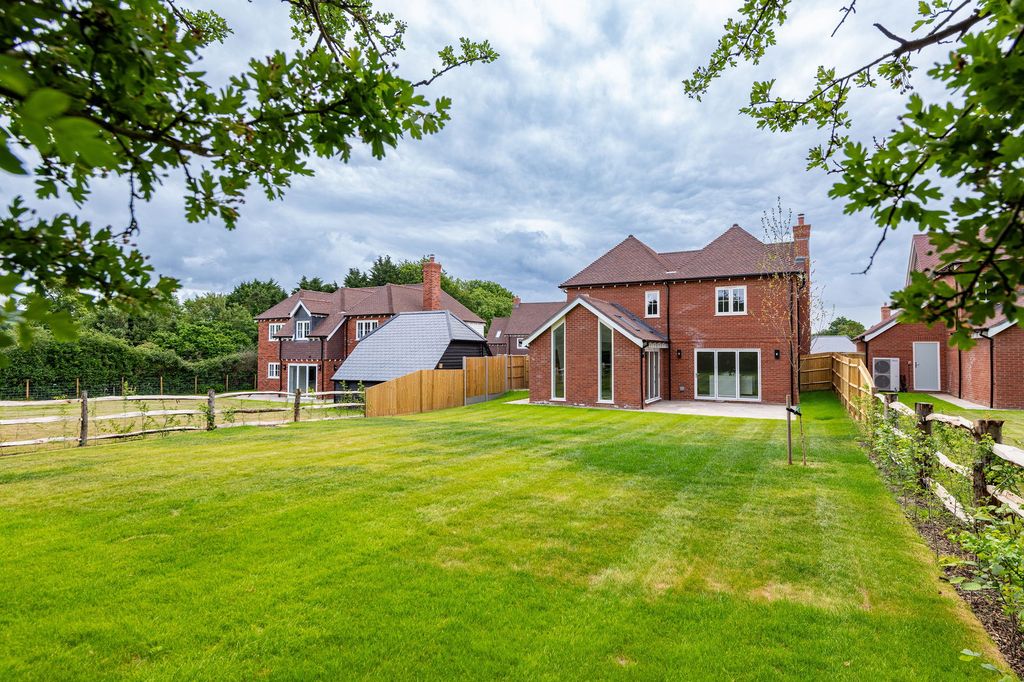 Property photo 3 of 18