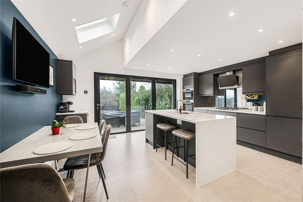 Property photo 2 of 24 Picture No. 24