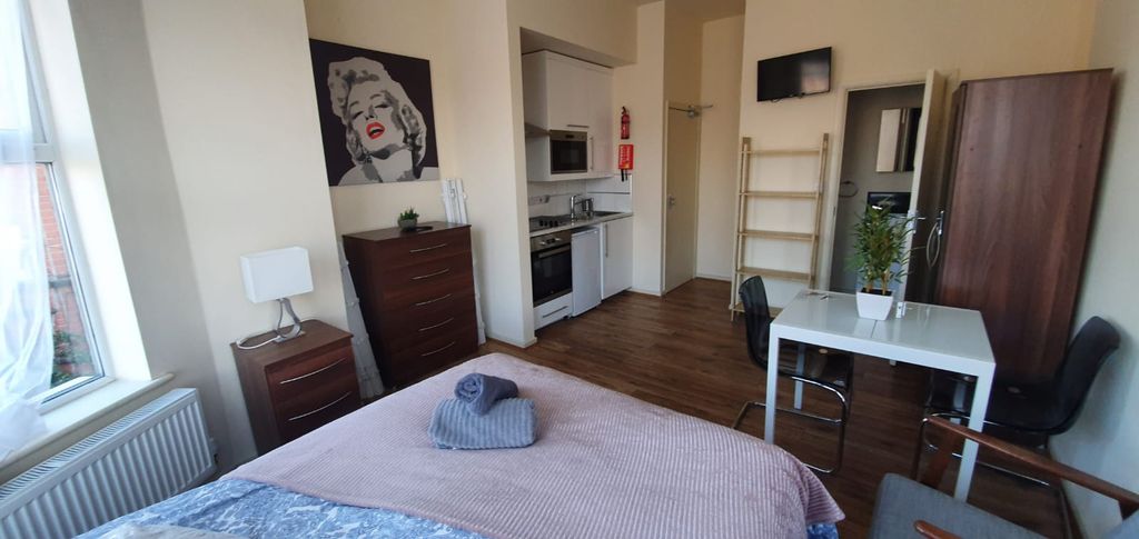 Property photo 3 of 3