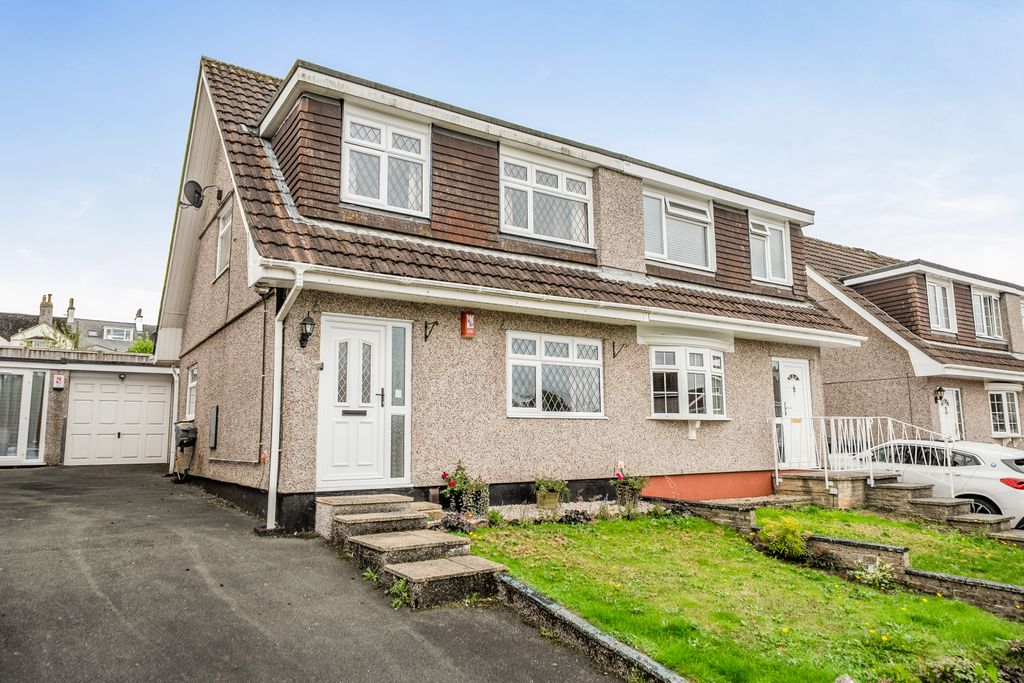 Property photo 1 of 13 Tern Gardens, Plympton