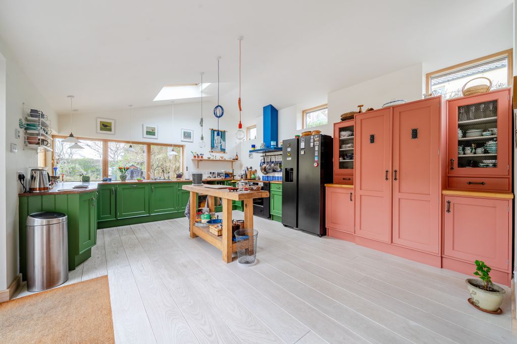 Property photo 2 of 17