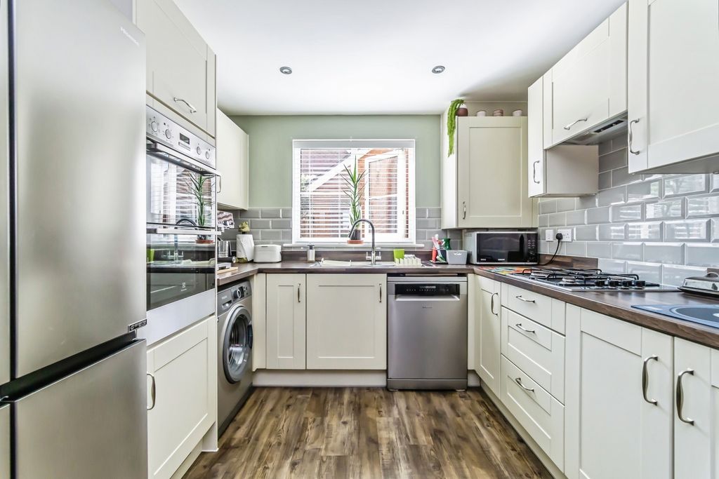 Property photo 3 of 16 Pbox-Img.Jpg