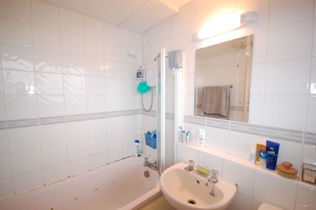 Property photo 3 of 5 Bathroom