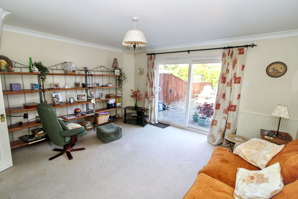 Property photo 2 of 14