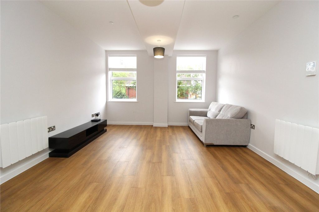 Property photo 2 of 10 Lounge