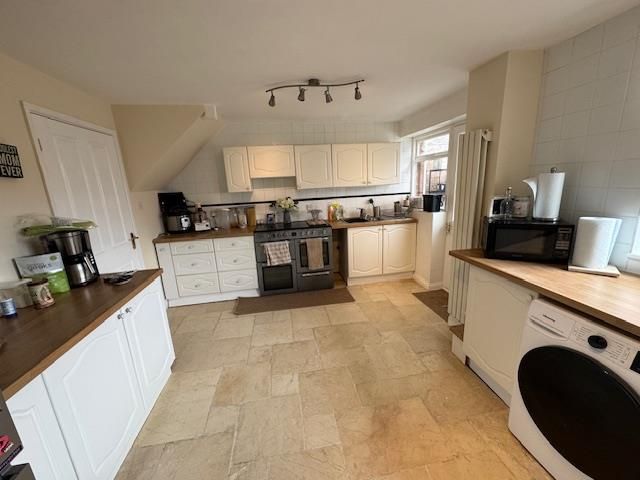 Property photo 3 of 12 Kitchen/Breakfast Room