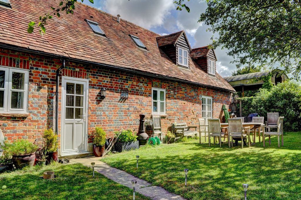 Property photo 1 of 20 2830-Hr-1