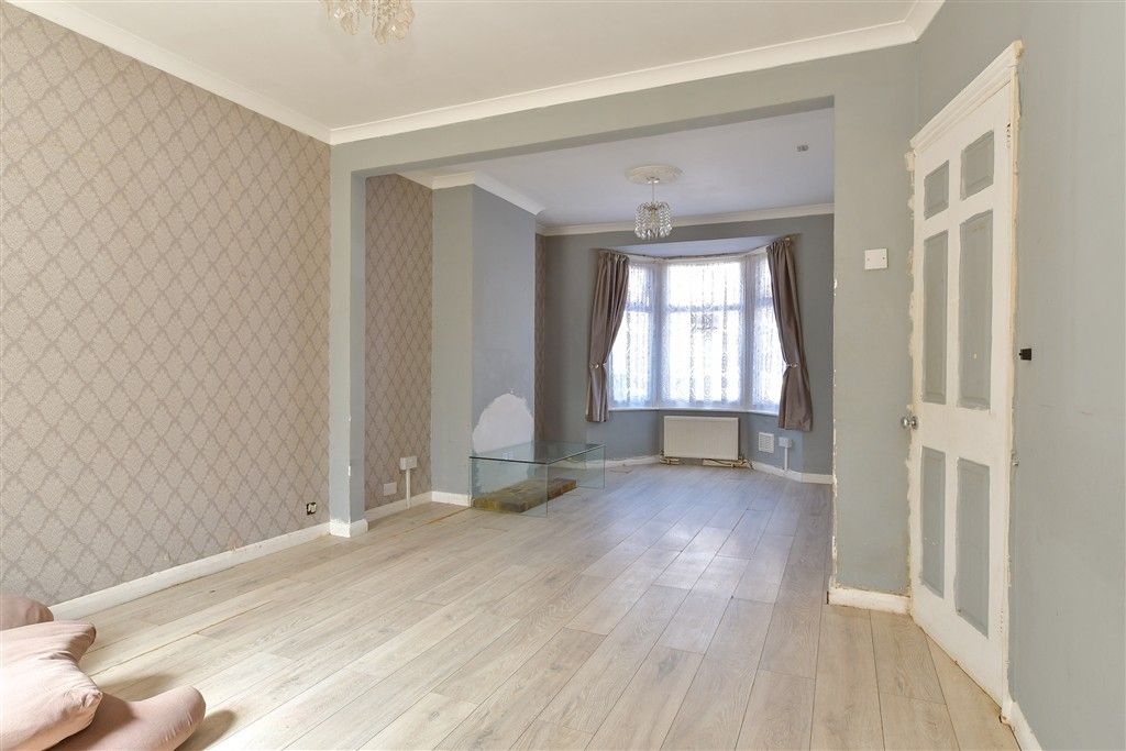 Property photo 3 of 9 Dining Area