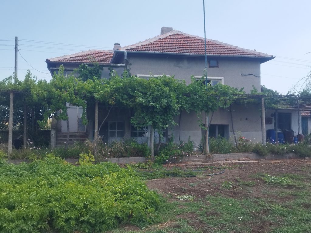 Property photo 1 of 5