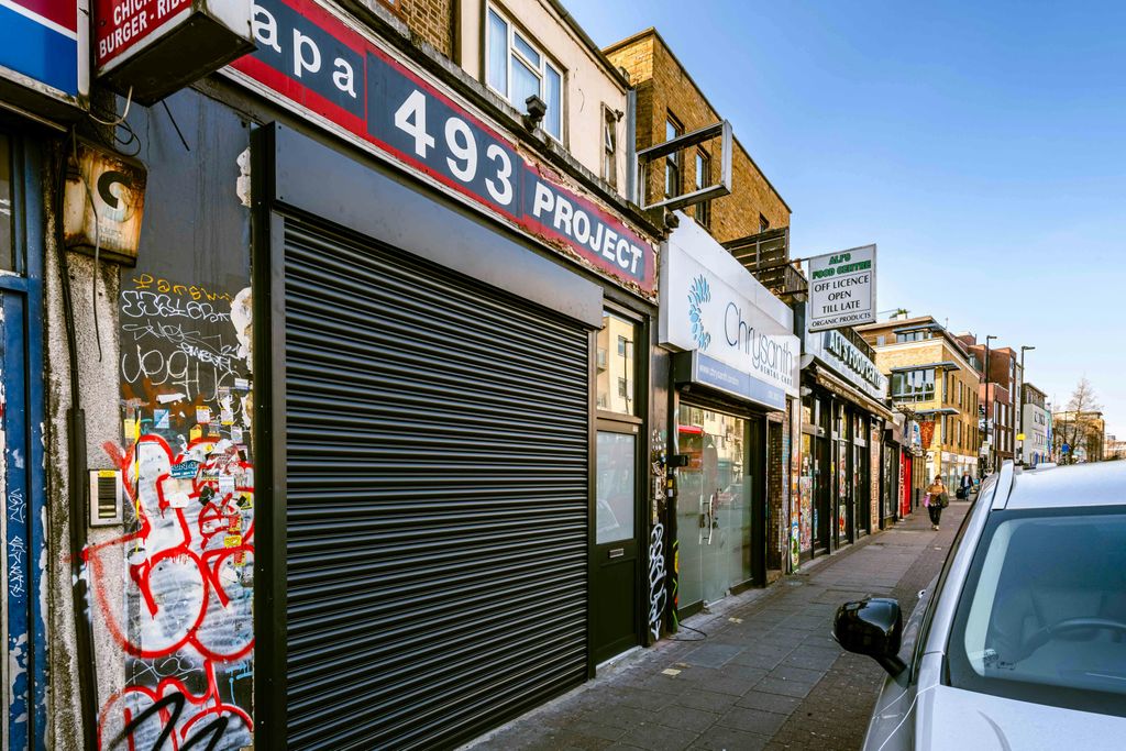 Property photo 2 of 2 Cambridge Heath Rd 493  Low Res 3.Jpg