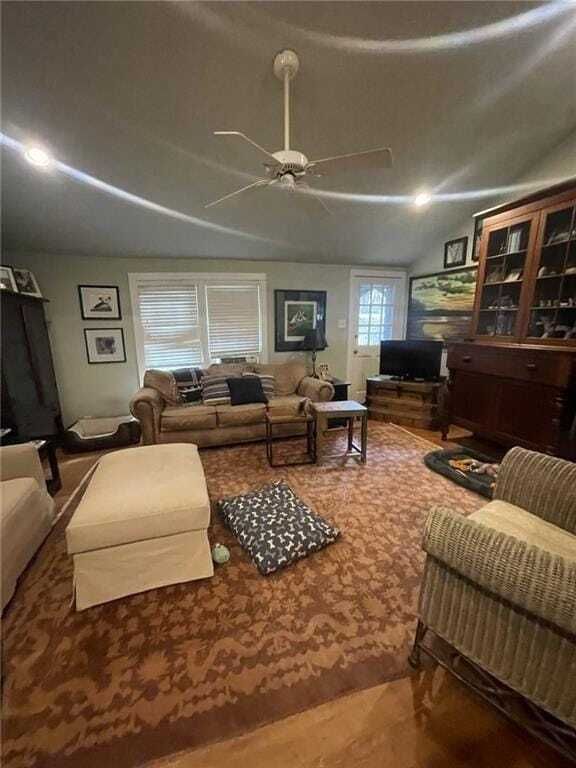 Property photo 2 of 16 <Alttext/>