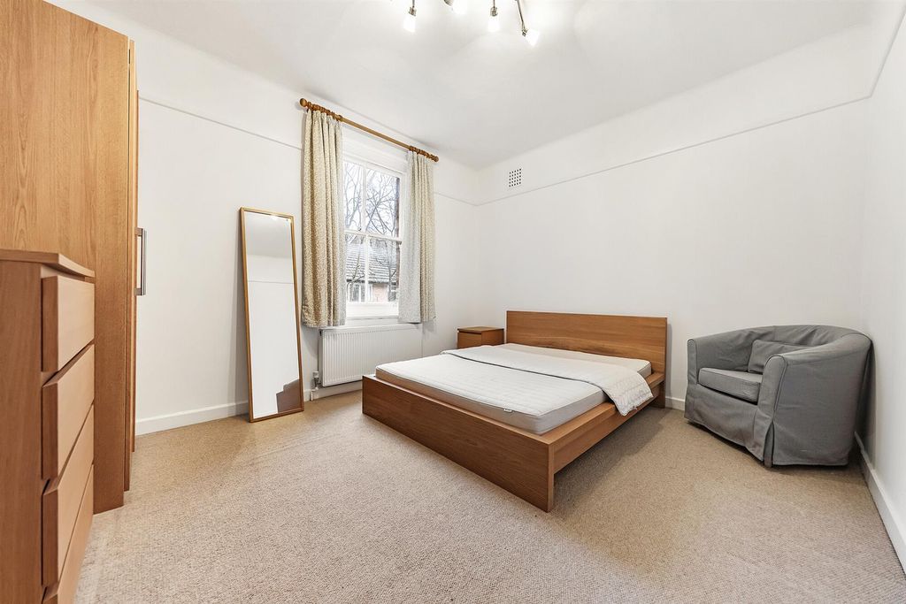 Property photo 3 of 9 14081_00490377.Jpg