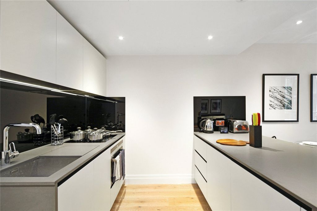 Property photo 3 of 15 Picture No. 03