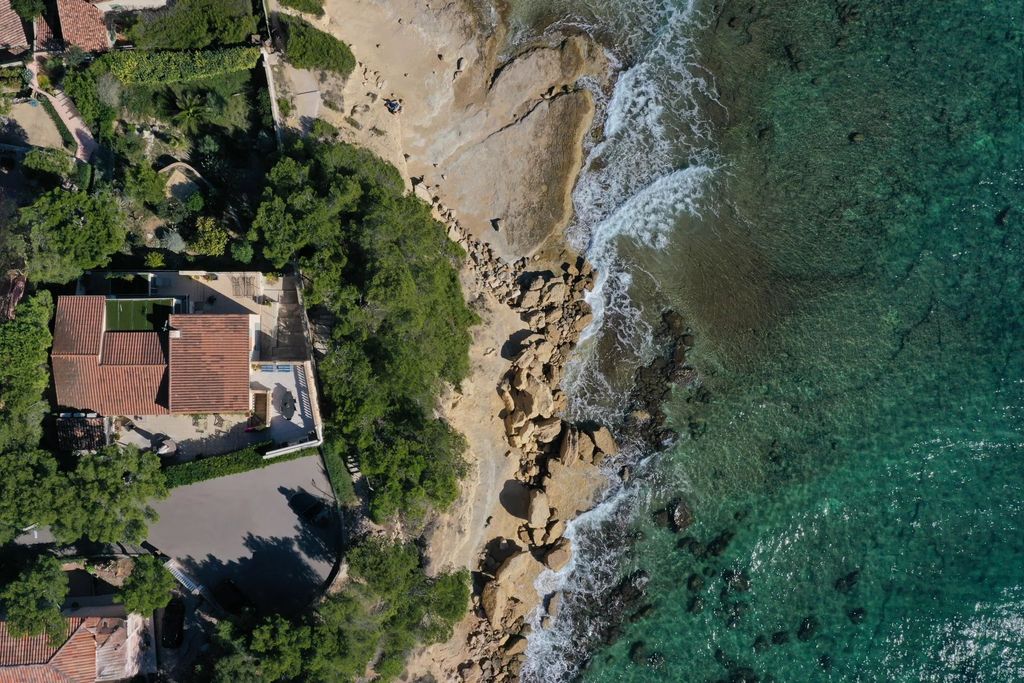 Property photo 3 of 24