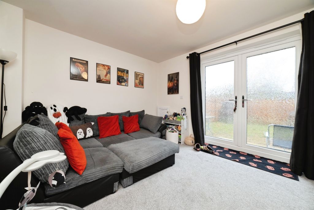 Property photo 2 of 21