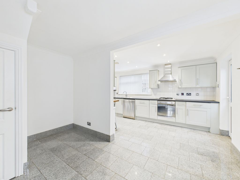 Property photo 3 of 14 Gallery