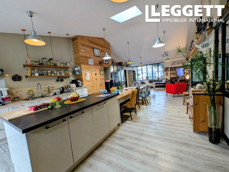 Property photo 3 of 10