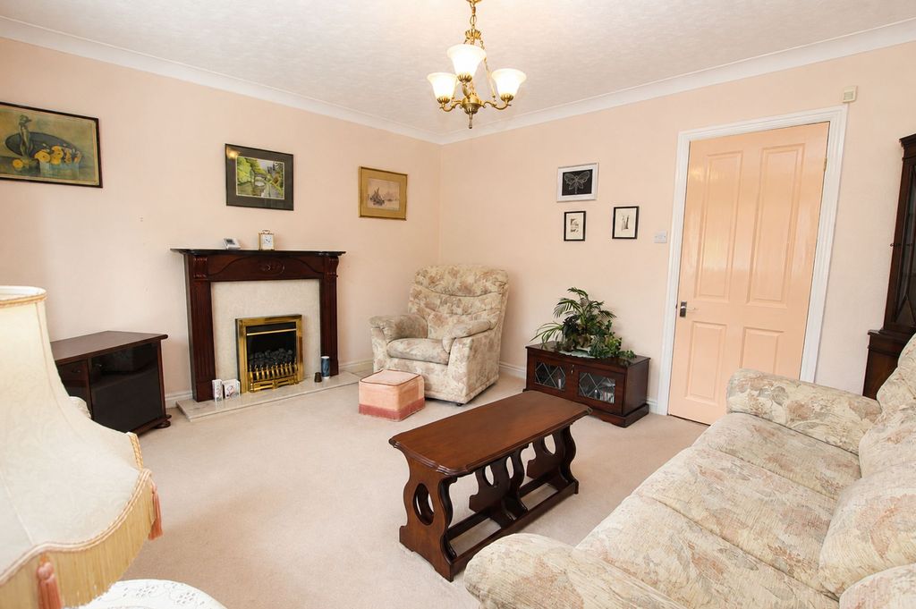 Property photo 2 of 24