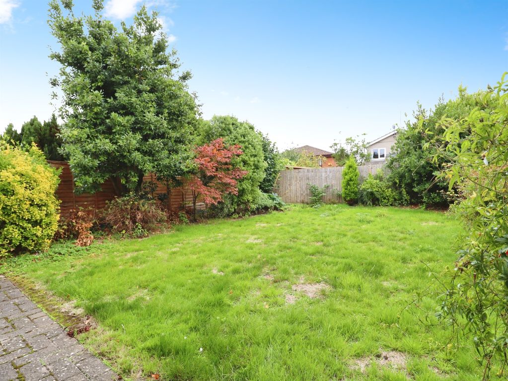 Property photo 1 of 32