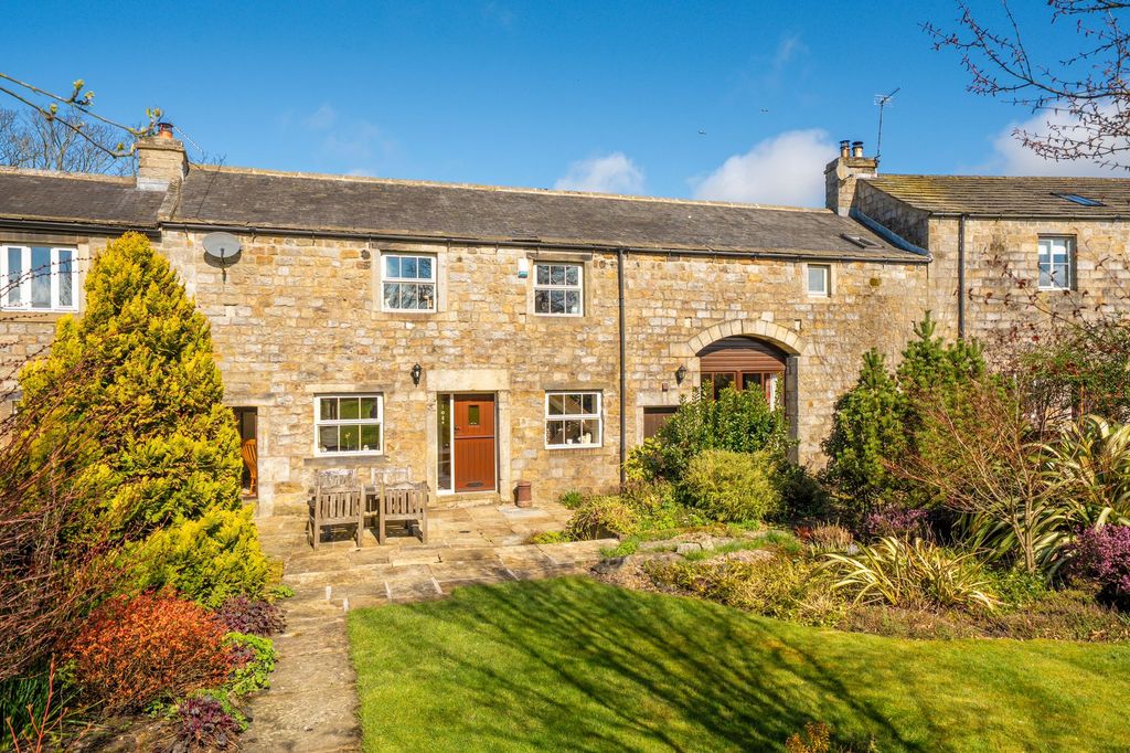 Property photo 1 of 50