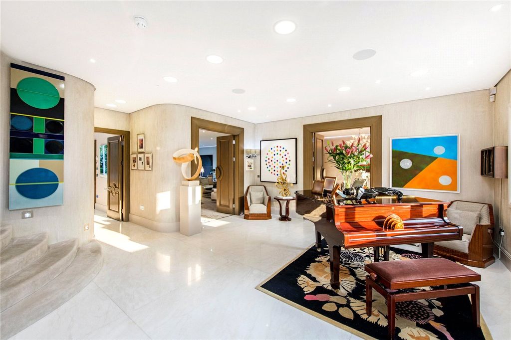 Property photo 2 of 13 Reception Area