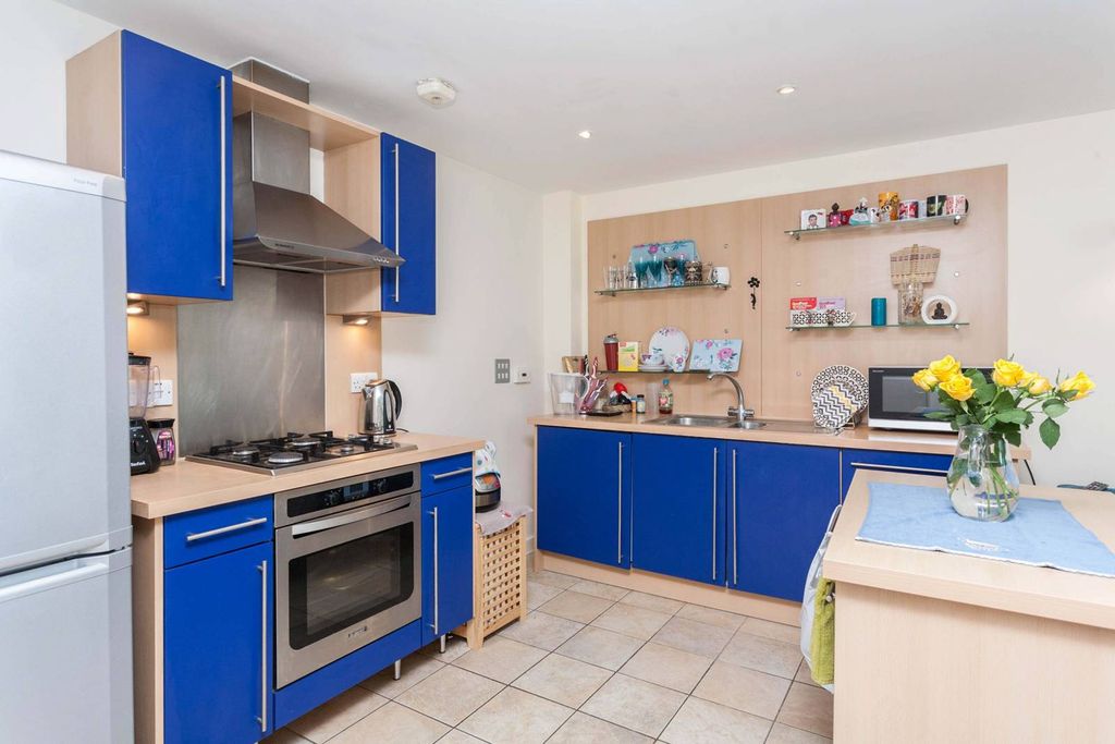 Property photo 3 of 9