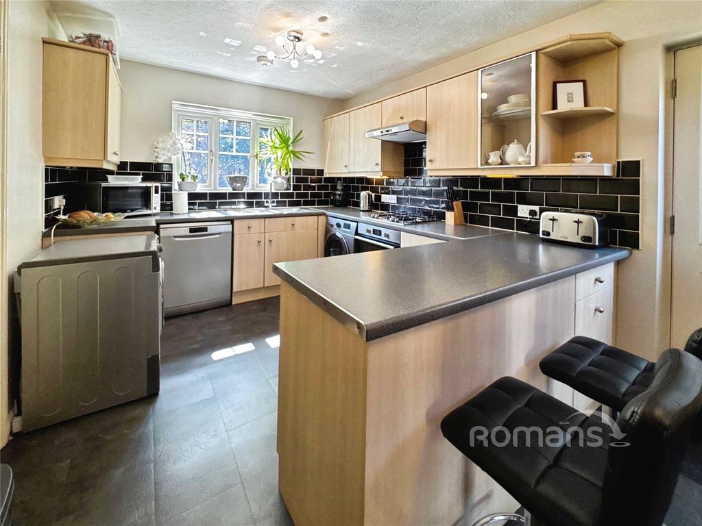 Property photo 2 of 15 Picture No. 22