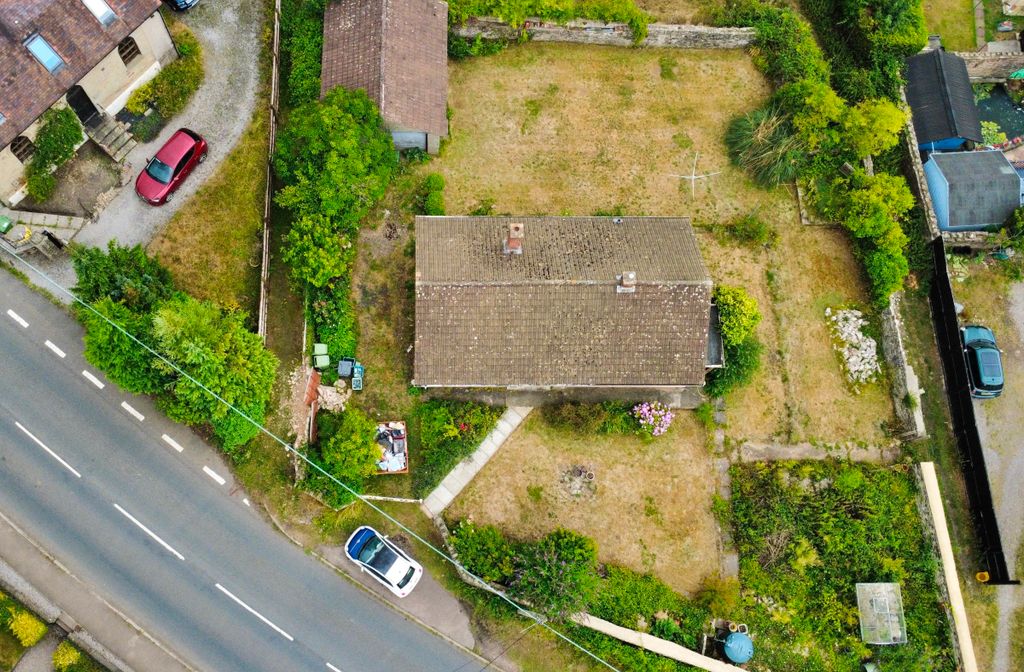 Property photo 2 of 11