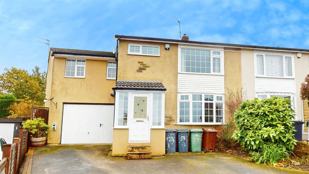 Property photo 1 of 18 External