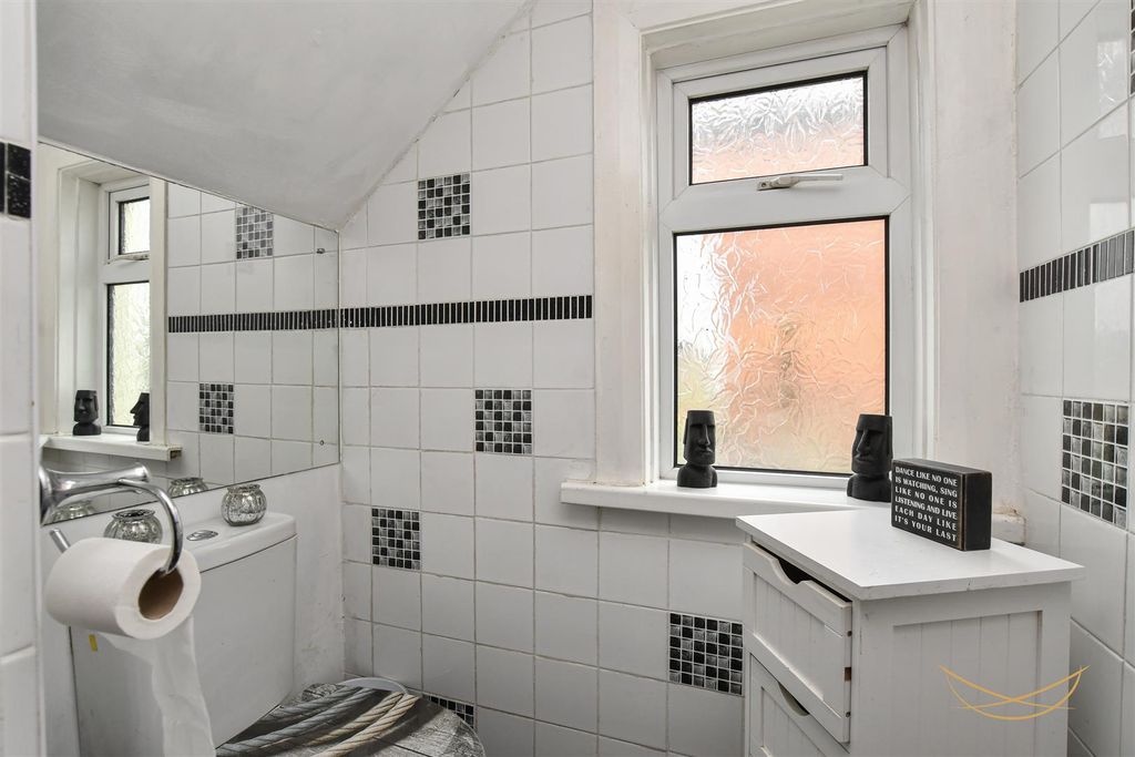 Additional image 7 of 4 bed semi-detached house for saleStation Road, Greenisland BT38