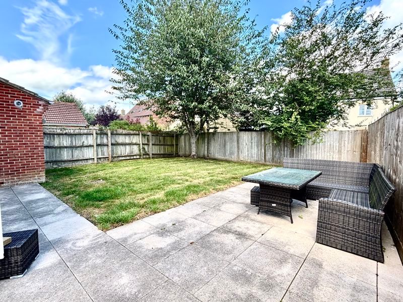 Property photo 2 of 16 Garden