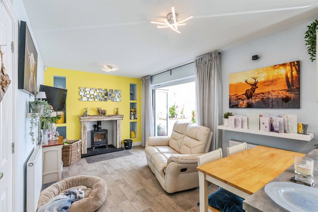 Additional image 4 of 4 bed detached house for saleSlate Drive, Kettering NN16