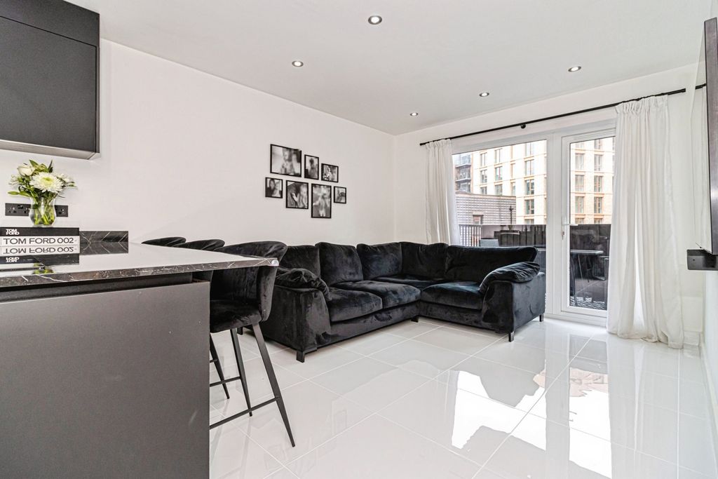 Property photo 2 of 27 Photo