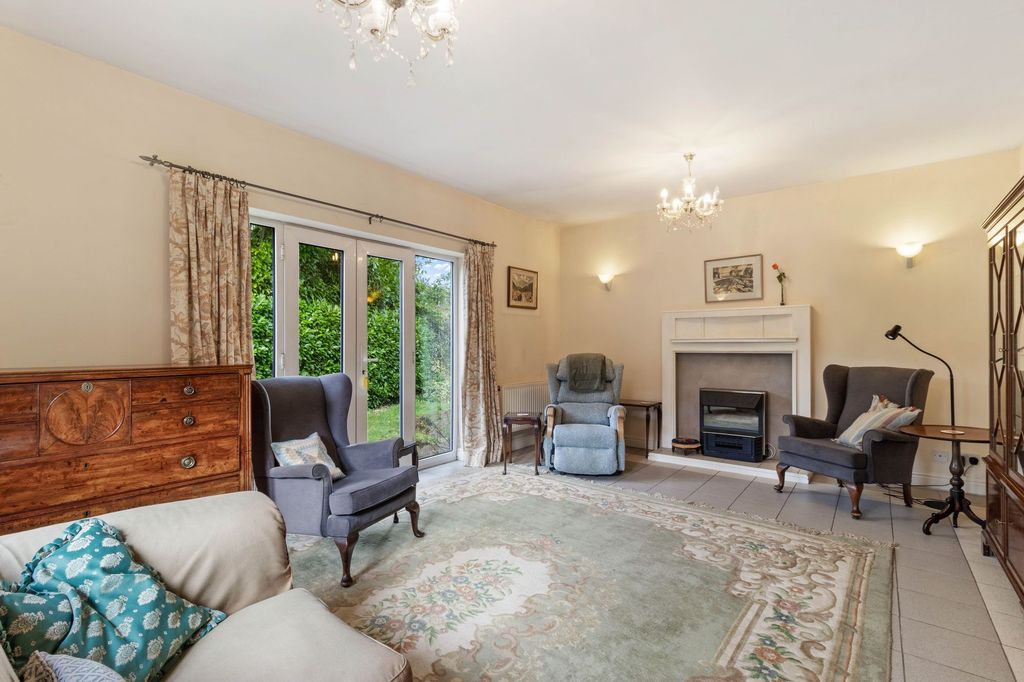 Property photo 3 of 25