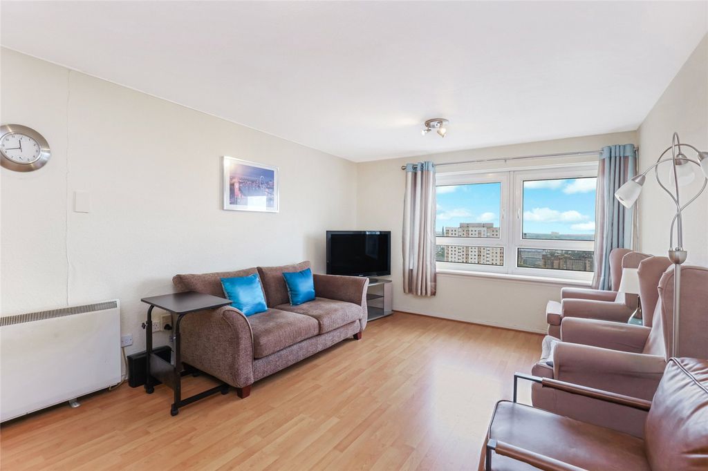 Property photo 2 of 19 Picture No. 04