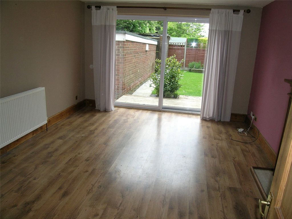 Property photo 3 of 4 Picture No. 04
