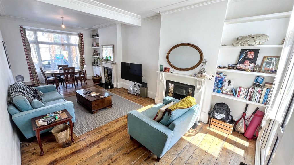 Property photo 2 of 19 Open Plan Living/Dining Room