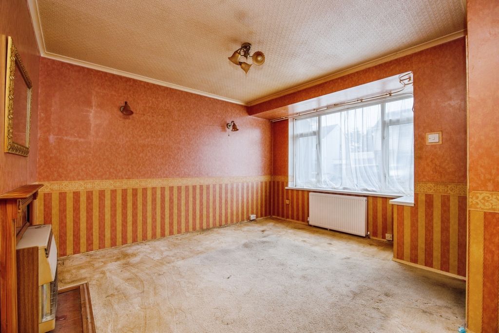 Property photo 2 of 15 Photo