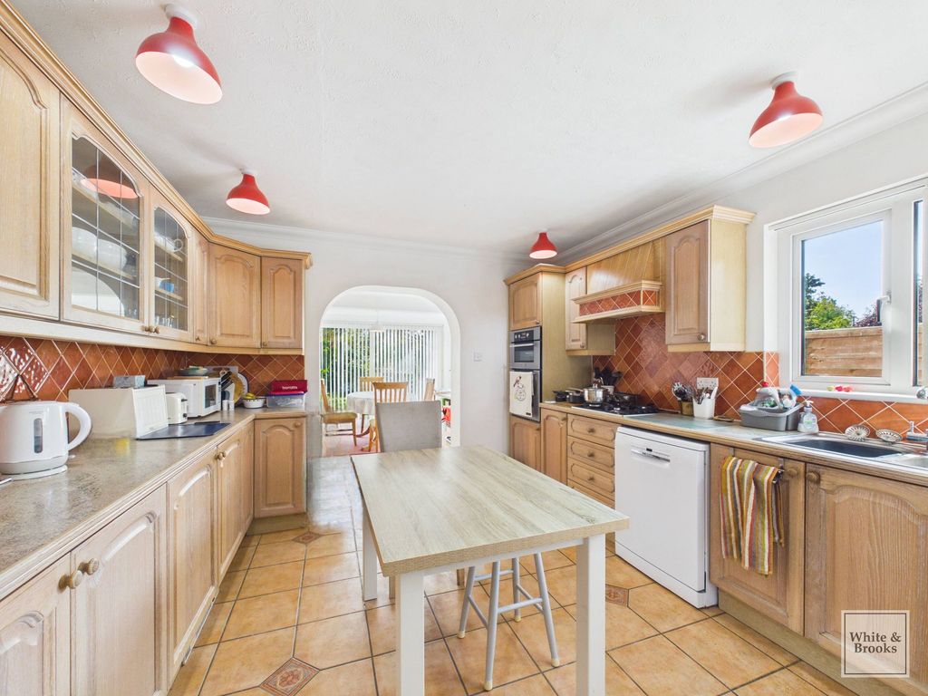 Property photo 3 of 21 Kitchen
