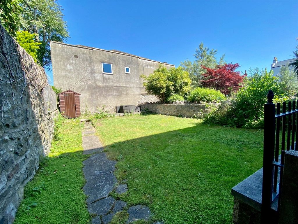 Property photo 2 of 17 Picture No. 19