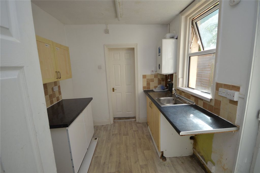 Property photo 3 of 10 Picture No. 04