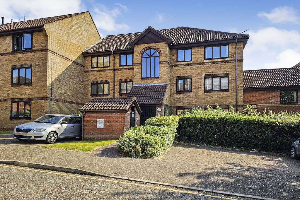 Property photo 1 of 9