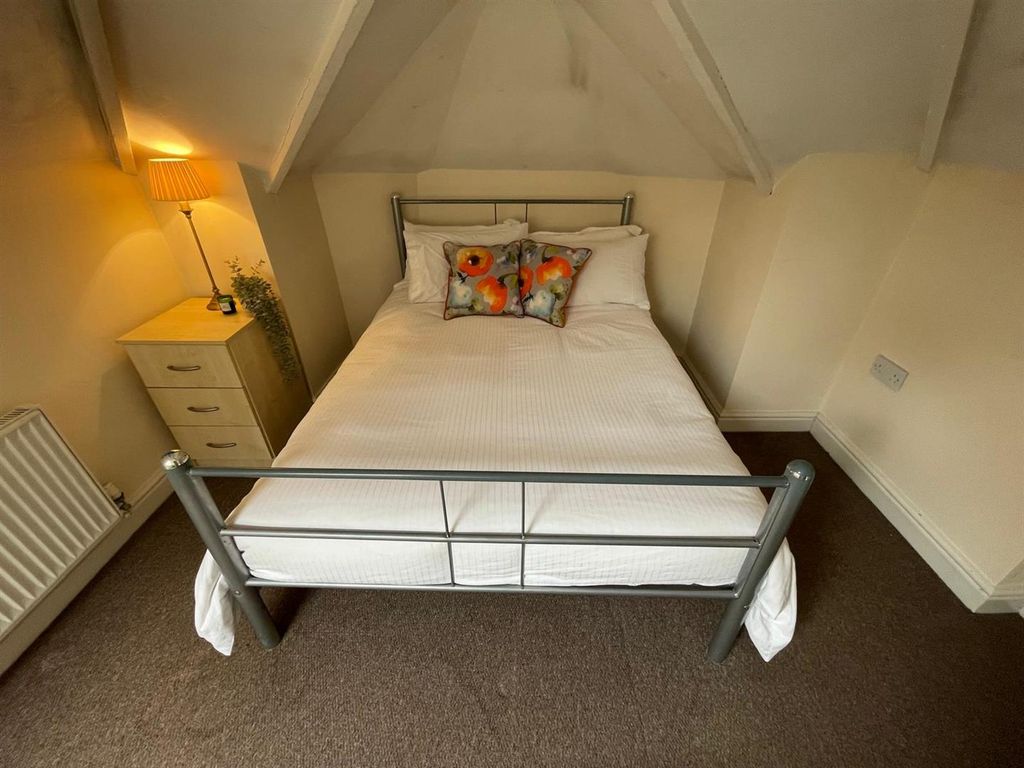 Property photo 3 of 32 1000044941.Jpg