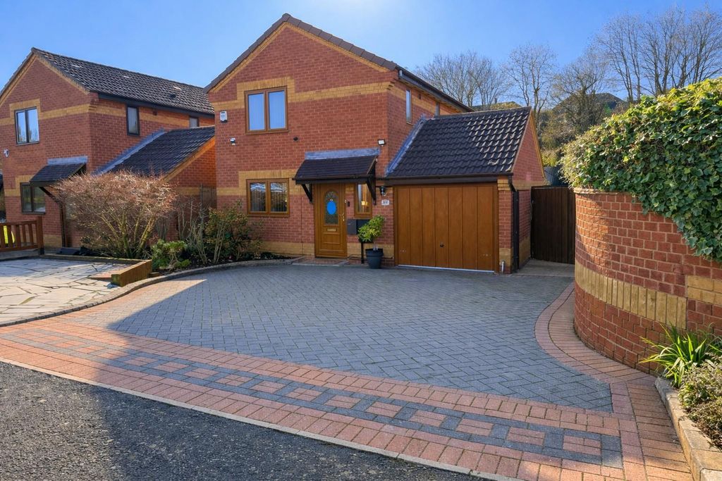 Property photo 1 of 23