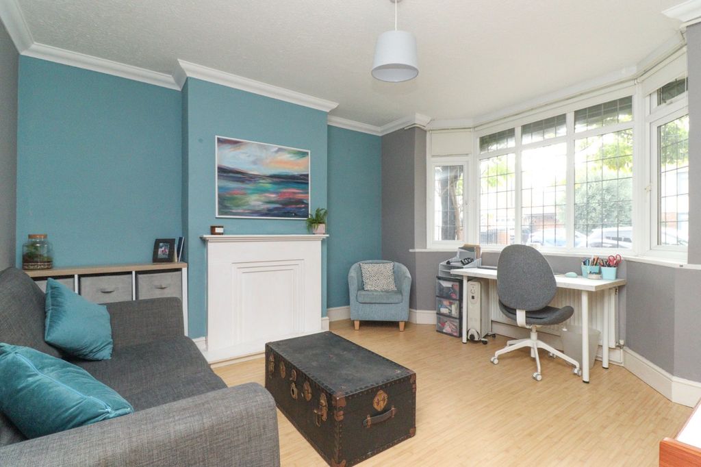 Property photo 3 of 16 Picture 3